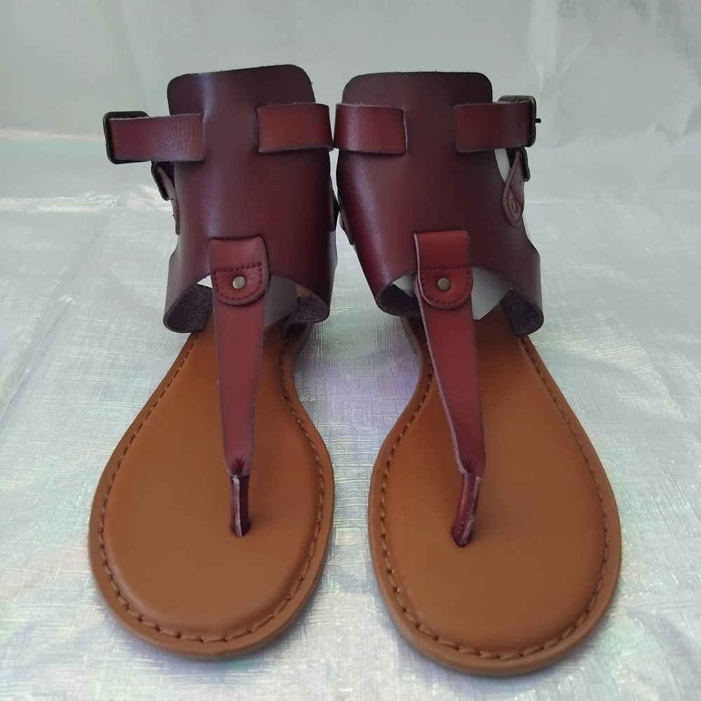 American Eagle Outfitters Burgundy Sandals